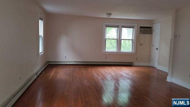 Glen Rock, NJ 07452,14 High ST