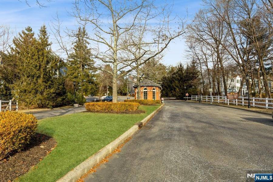 Ramsey, NJ 07446,368 Cambridge DR