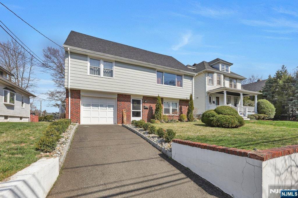 Englewood, NJ 07631,135 Pleasant AVE