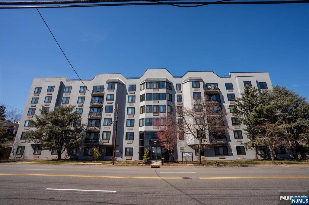 115 Polifly #5F, Hackensack, NJ 07601
