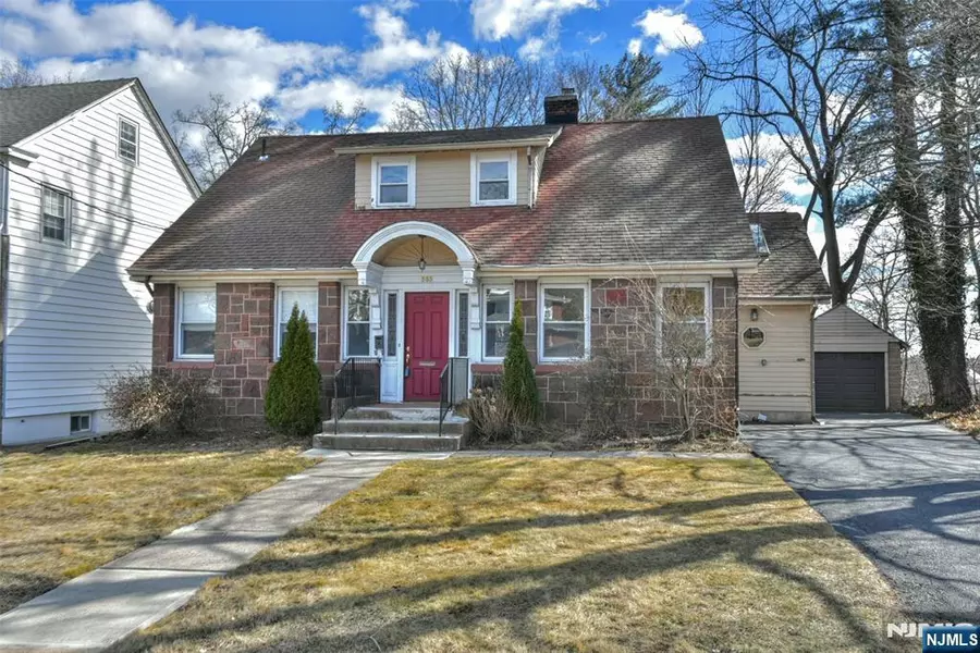 555 Lincoln AVE, Glen Rock, NJ 07452