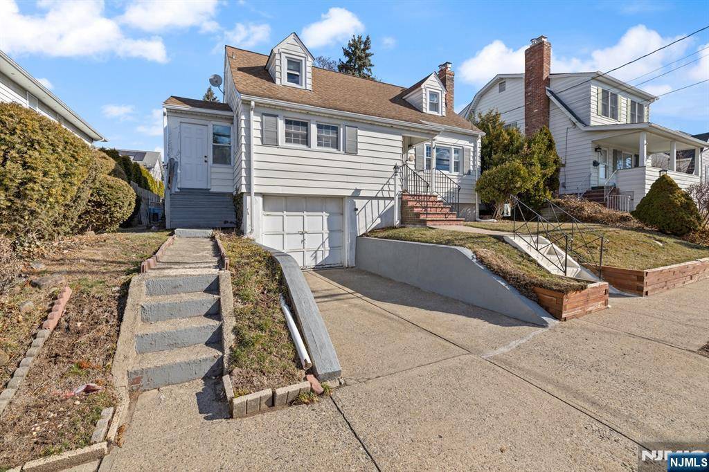 Hawthorne, NJ 07506,307 Warburton