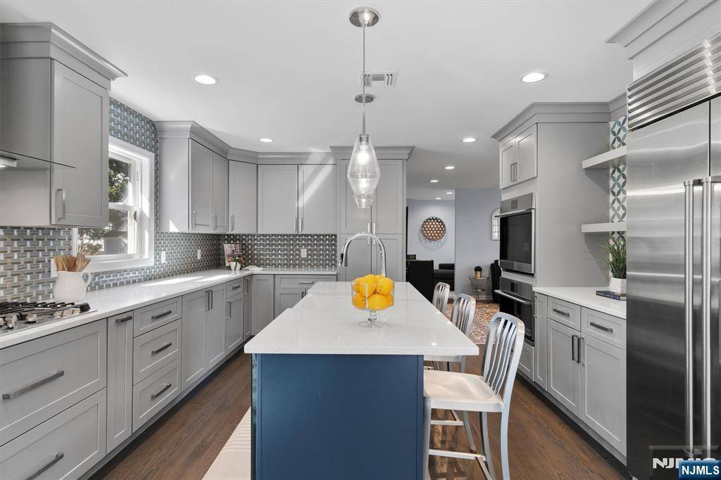 Ramsey, NJ 07446,13 Hickory PL