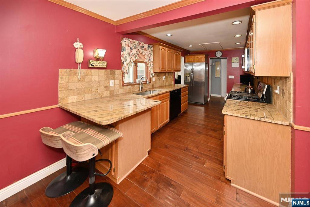 Maywood, NJ 07607,40 Lafayette AVE