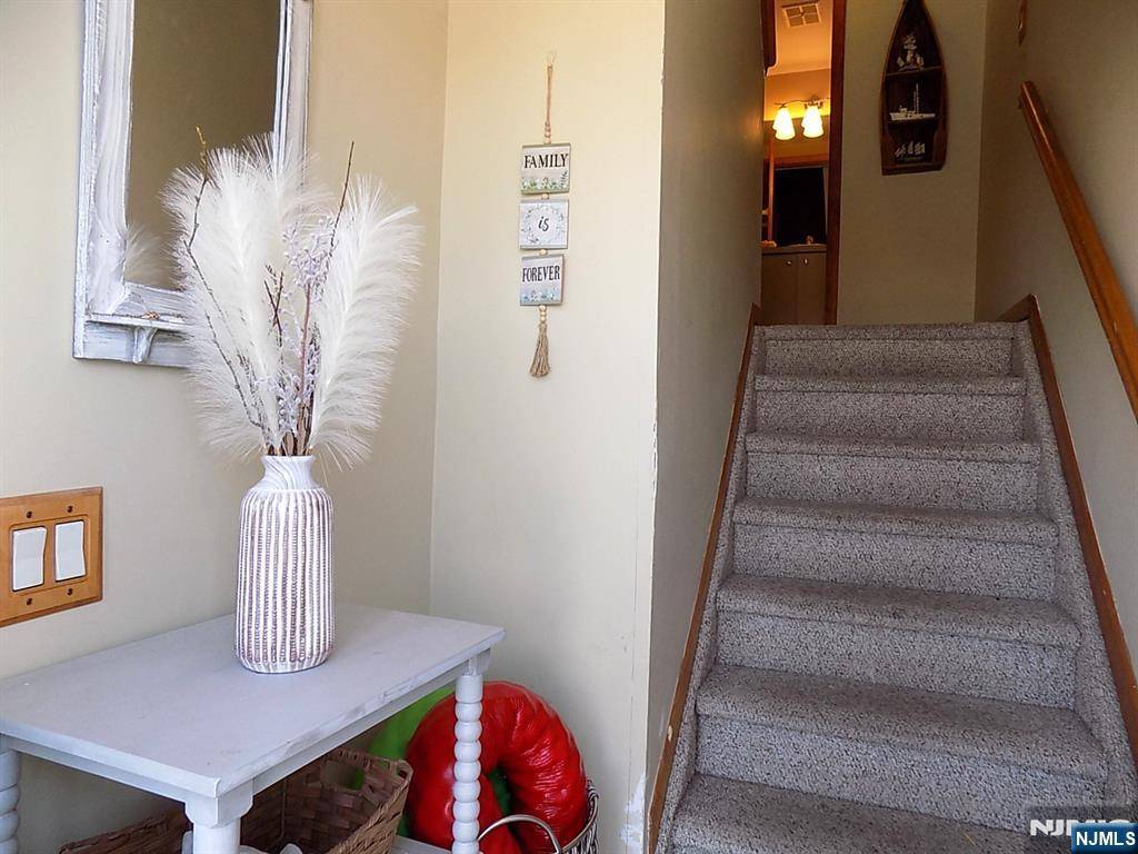 Barnegat, NJ 08005,389 Bay Shore DR #5