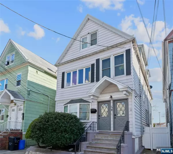 84 3rd ST, Bayonne, NJ 07002