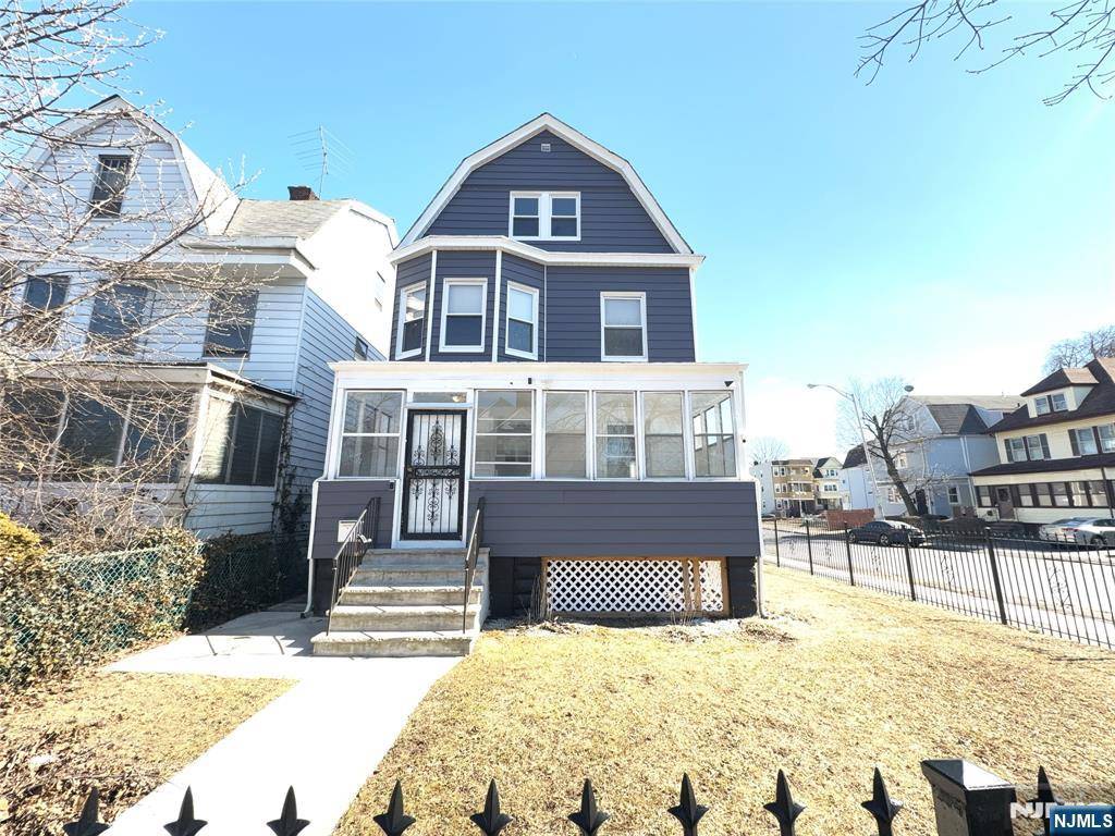 2 20th ST, East Orange, NJ 07017