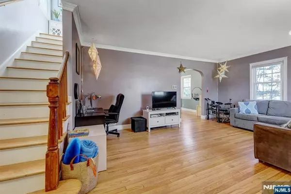 Teaneck, NJ 07666,138 Lindbergh BLVD