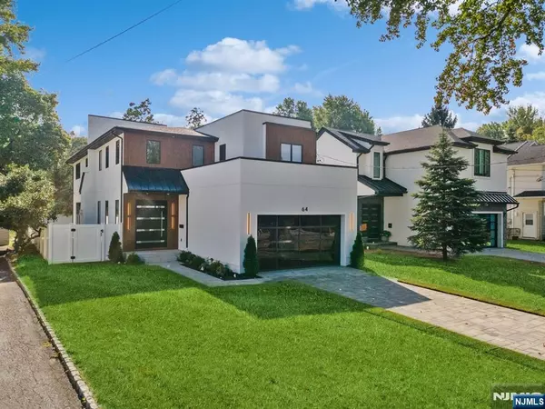 Tenafly, NJ 07670,64 N Lyle AVE