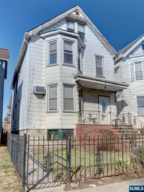 Bloomfield, NJ 07003,42 Lawrence ST