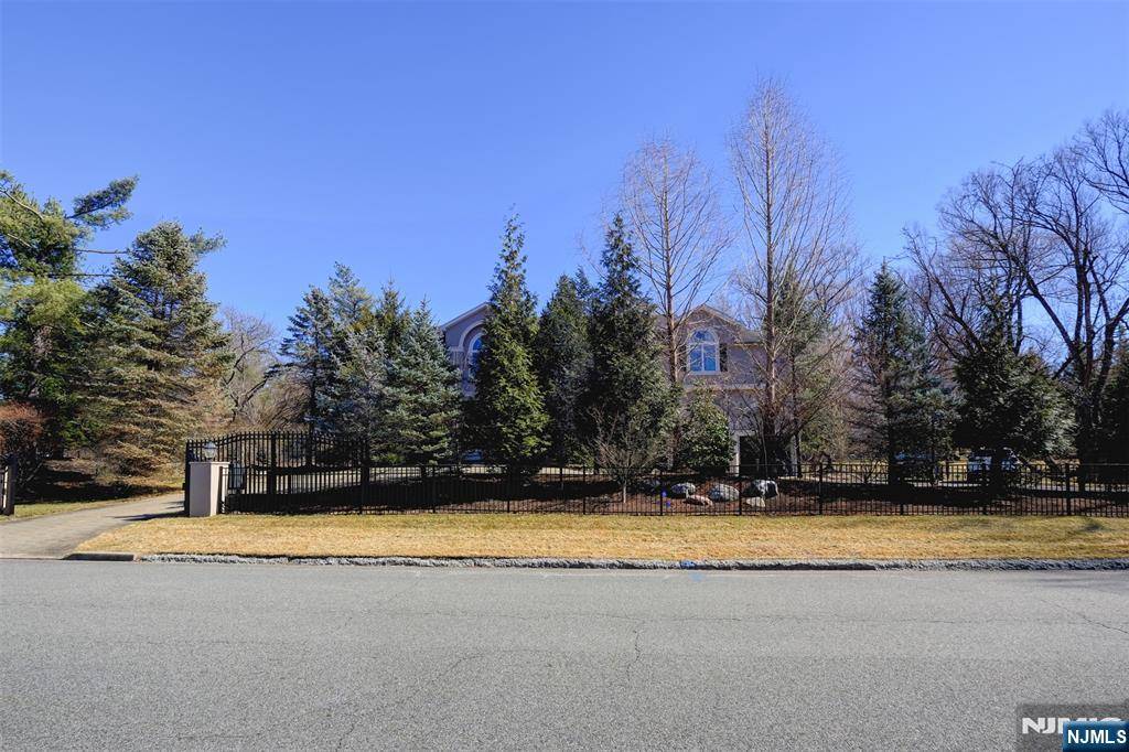 74 Sherwood, Norwood, NJ 07648
