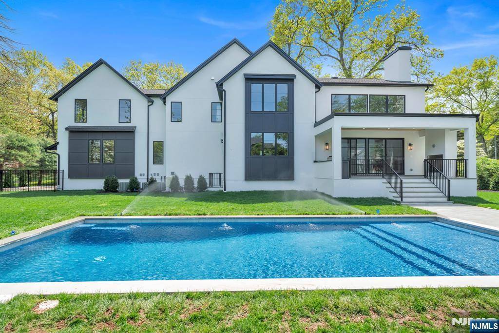 Demarest, NJ 07627,16 Donnybrook DR