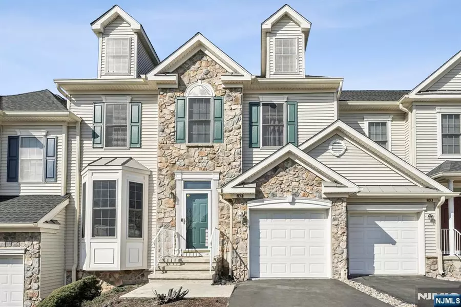 32 Winding, Woodland Park, NJ 07424