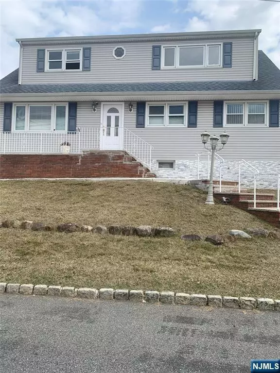 Woodland Park, NJ 07424,3 Sunset DR