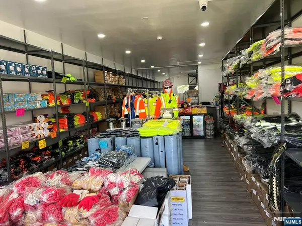 Hasbrouck Heights, NJ 07604,460 Boulevard