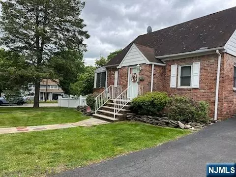 Waldwick, NJ 07463,104 Wyckoff AVE