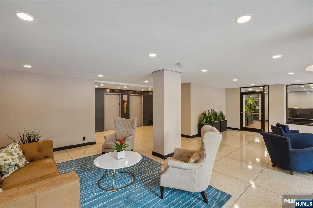 West New York, NJ 07093,6600 JFK Blvd E #15J