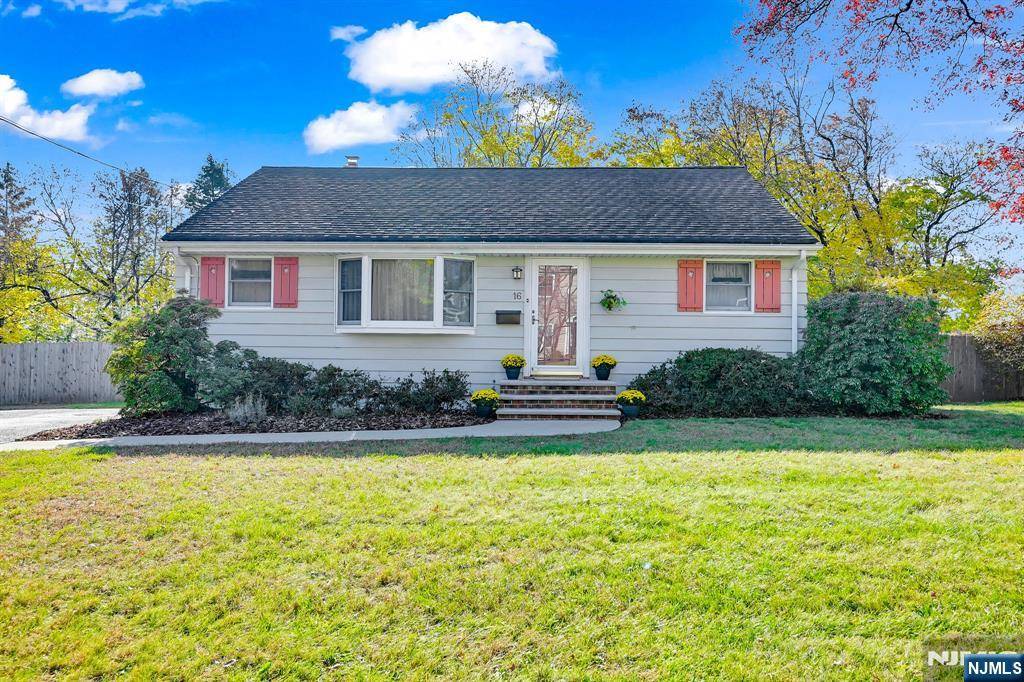 16 Harvard WAY, Oakland, NJ 07436