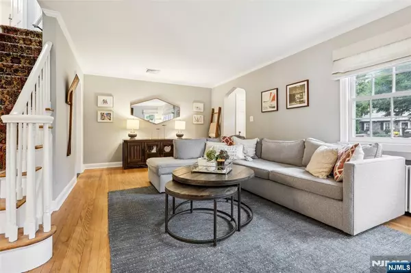 Ridgewood, NJ 07450,202 Walthery AVE