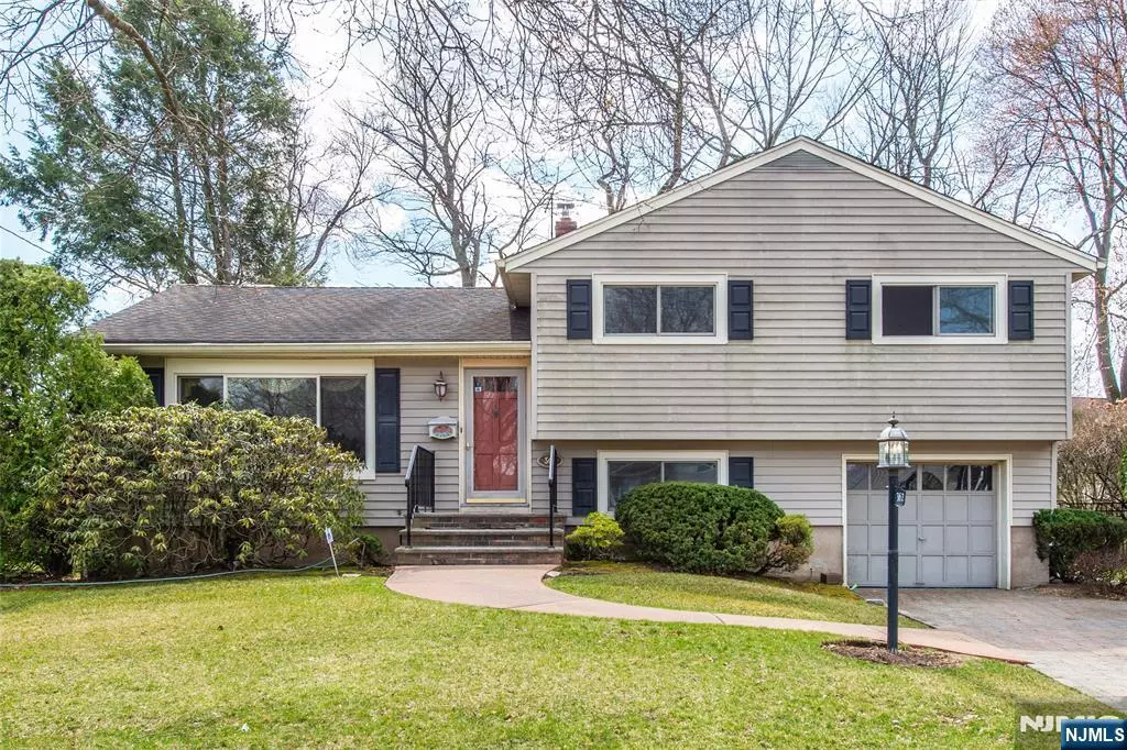 New Milford, NJ 07646,362 Shea DR