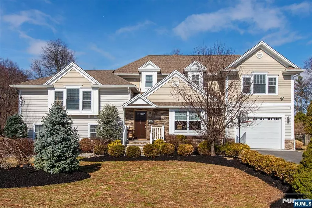 West Caldwell, NJ 07006,23 Johnson AVE