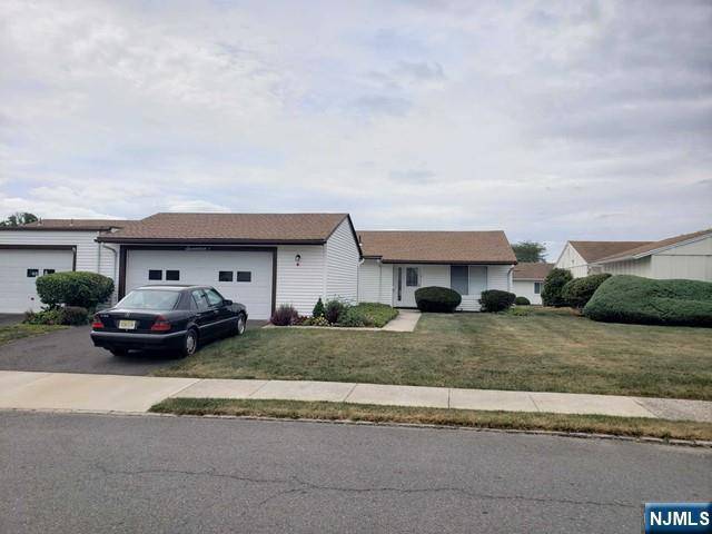 17 Celtis PLZ #B, Monroe, NJ 08831