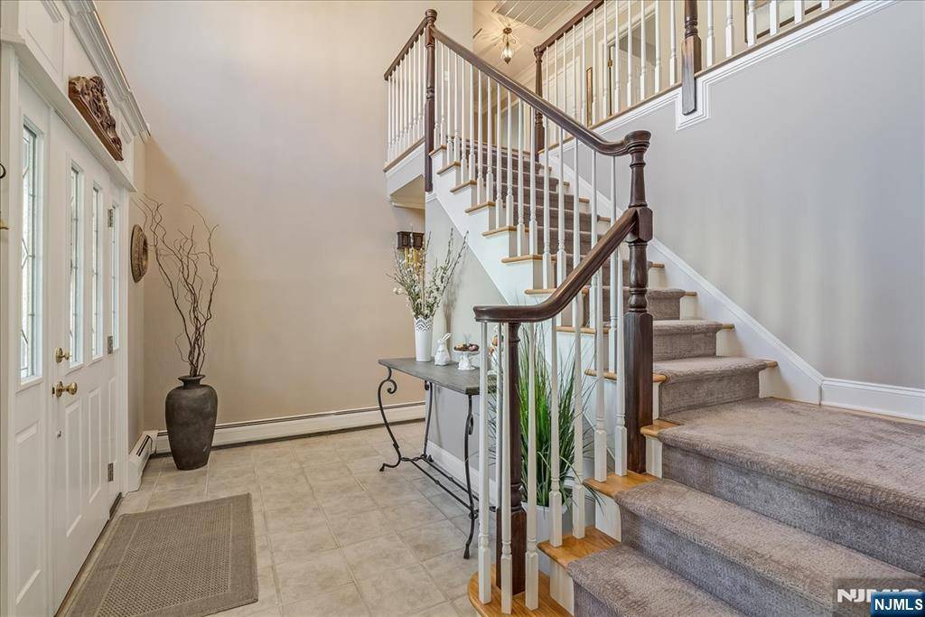 Hillsdale, NJ 07642,332 Evergreen ST
