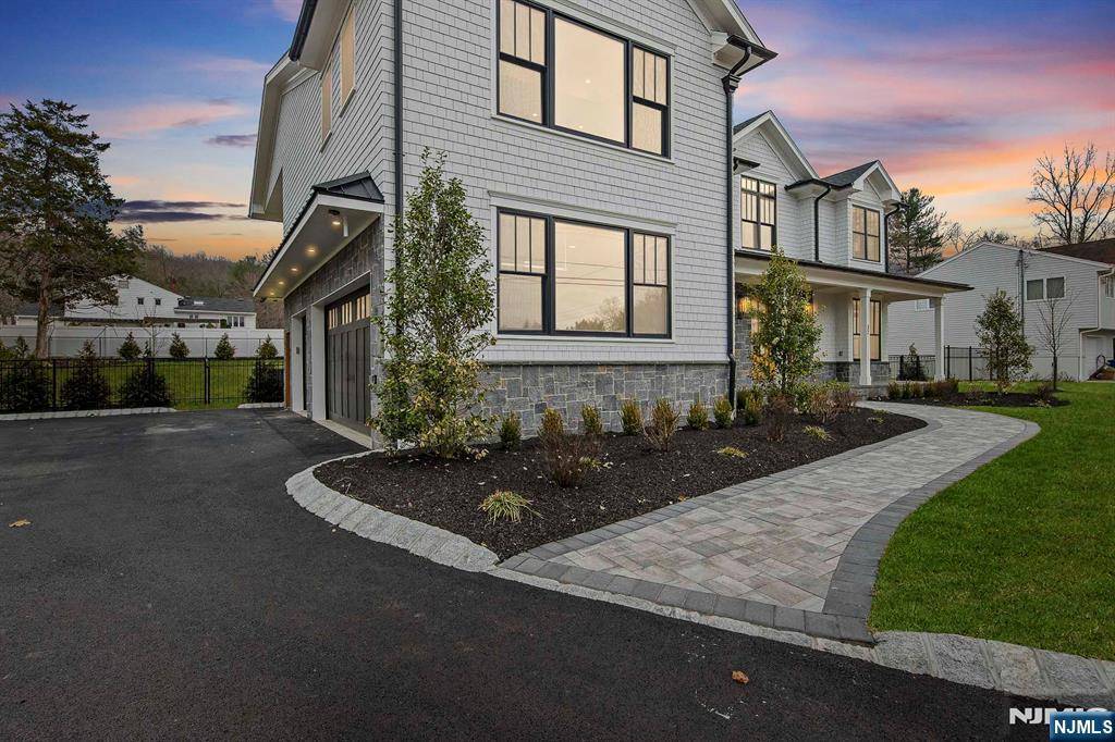Closter, NJ 07624,37 Sherman AVE