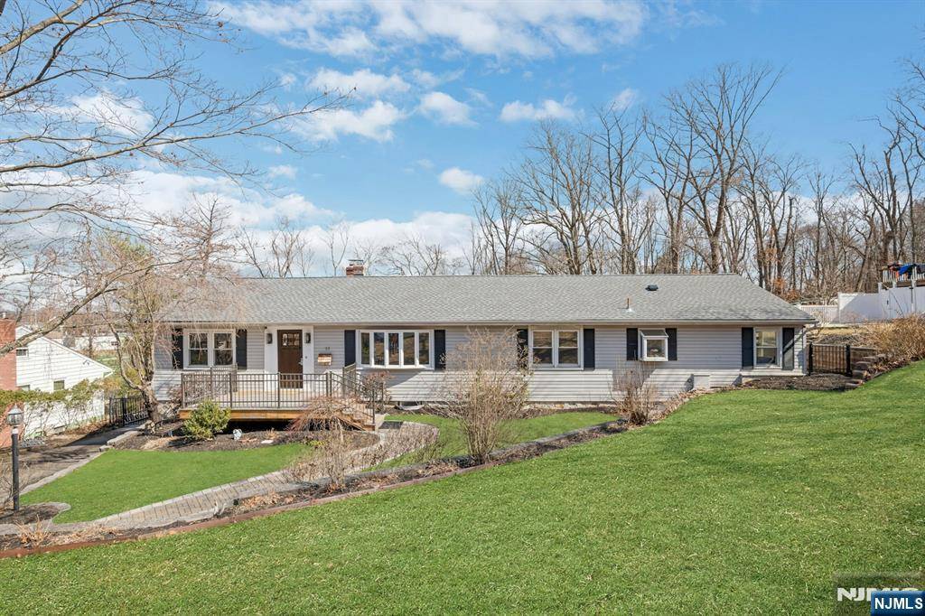 33 Hillcrest TER, Lincoln Park Borough, NJ 07035