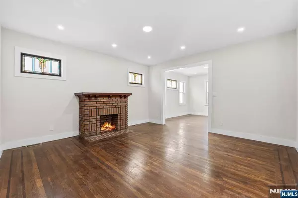 Newark, NJ 07112,432 Badger AVE