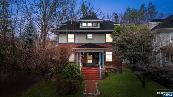 186 Crescent AVE, Leonia, NJ 07605