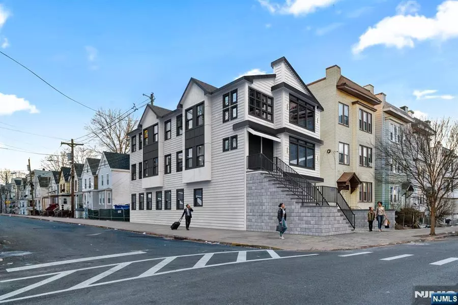 426 Avon AVE, Newark, NJ 07108