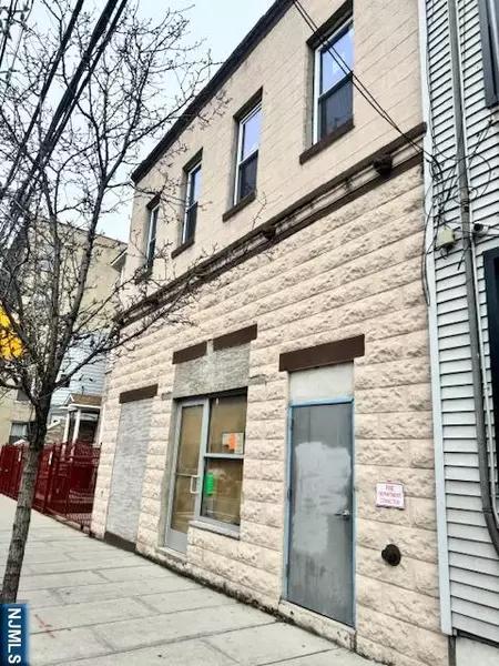 2404 Summit AVE, Union City, NJ 07087