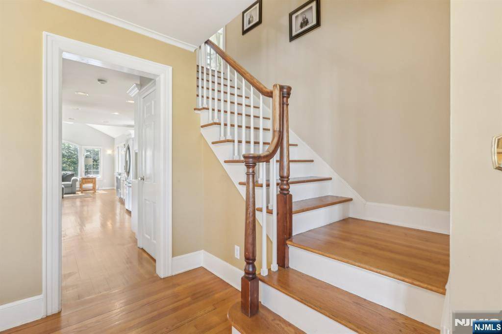Ridgewood, NJ 07450,114 Sherwood RD