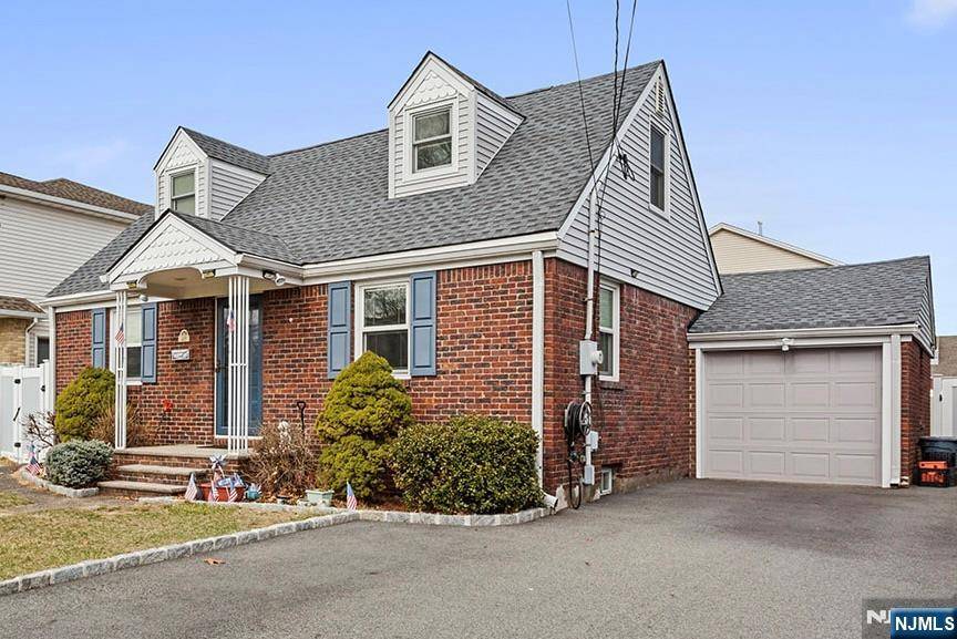 19 15th AVE, Elmwood Park, NJ 07407