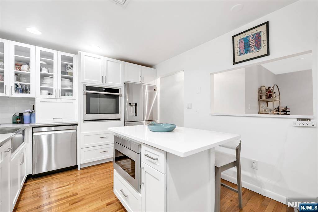 Teaneck, NJ 07666,7 London CT