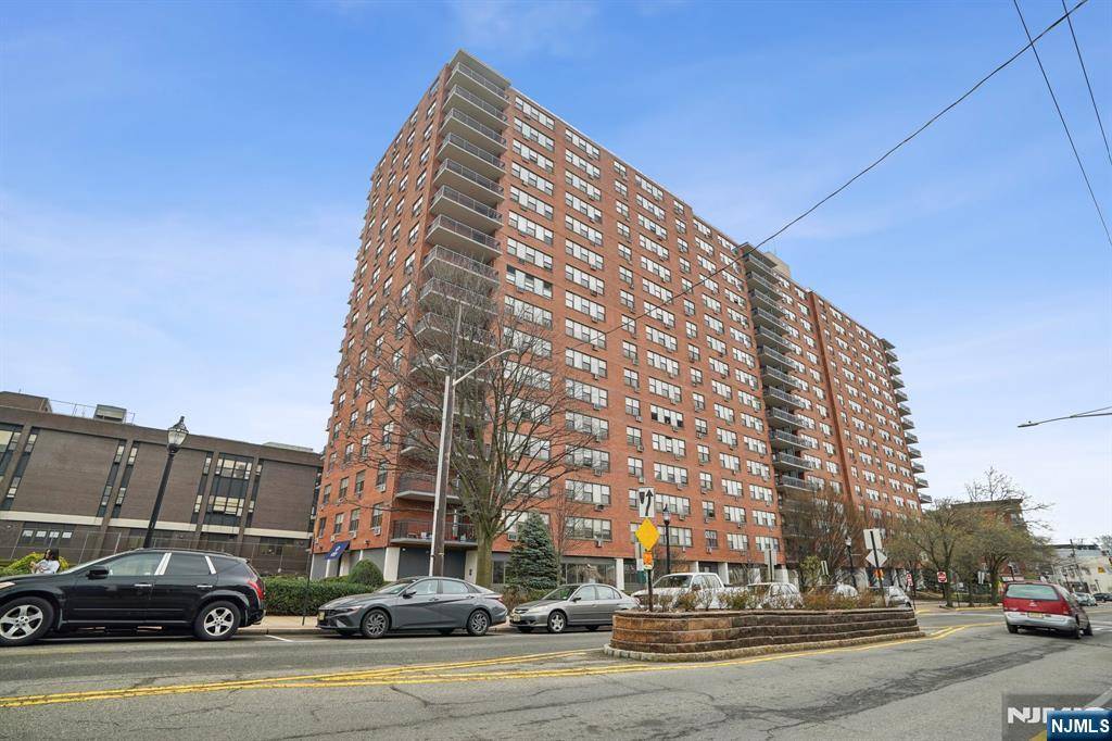500 Central AVE #1120, Union City, NJ 07087