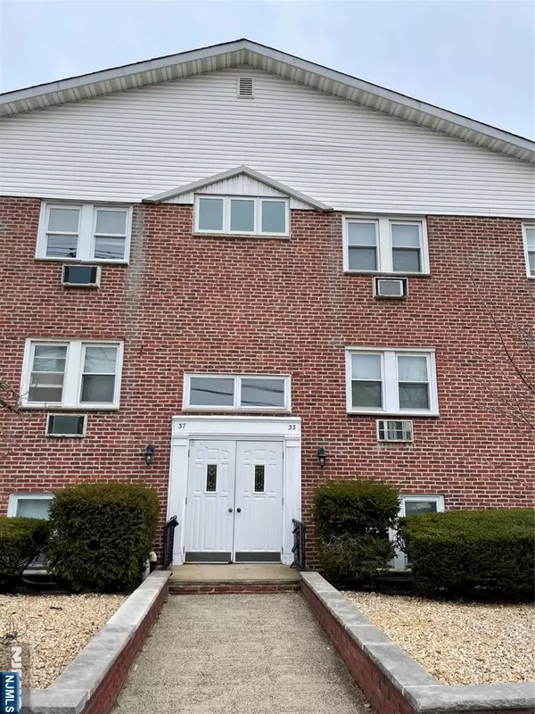 37 W 32nd ST #106, Bayonne, NJ 07002