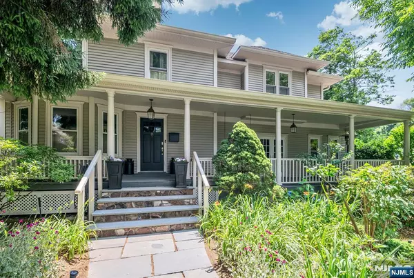 Closter, NJ 07624,35 Jane ST