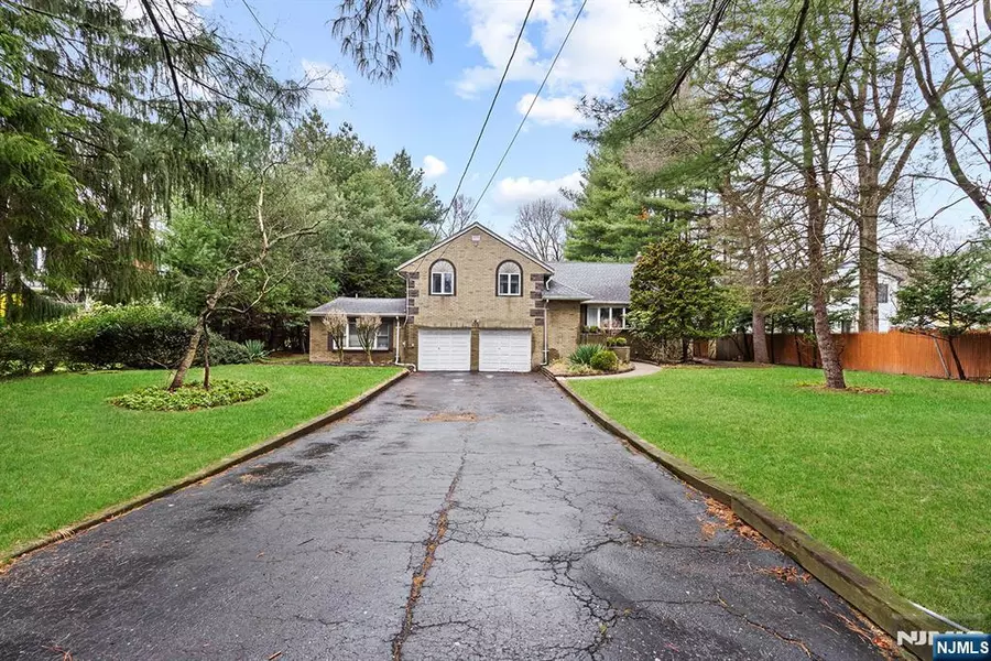 123 Demarest AVE, Closter, NJ 07624