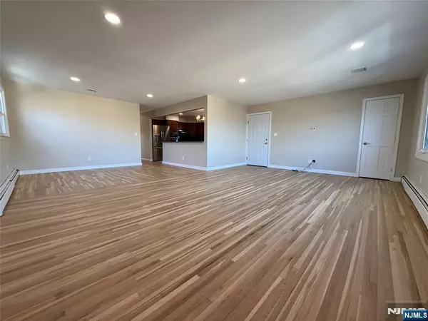 Edgewater, NJ 07020,Address not disclosed