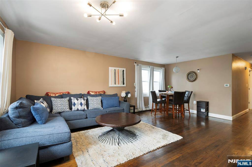 Irvington, NJ 07111,732 18th AVE