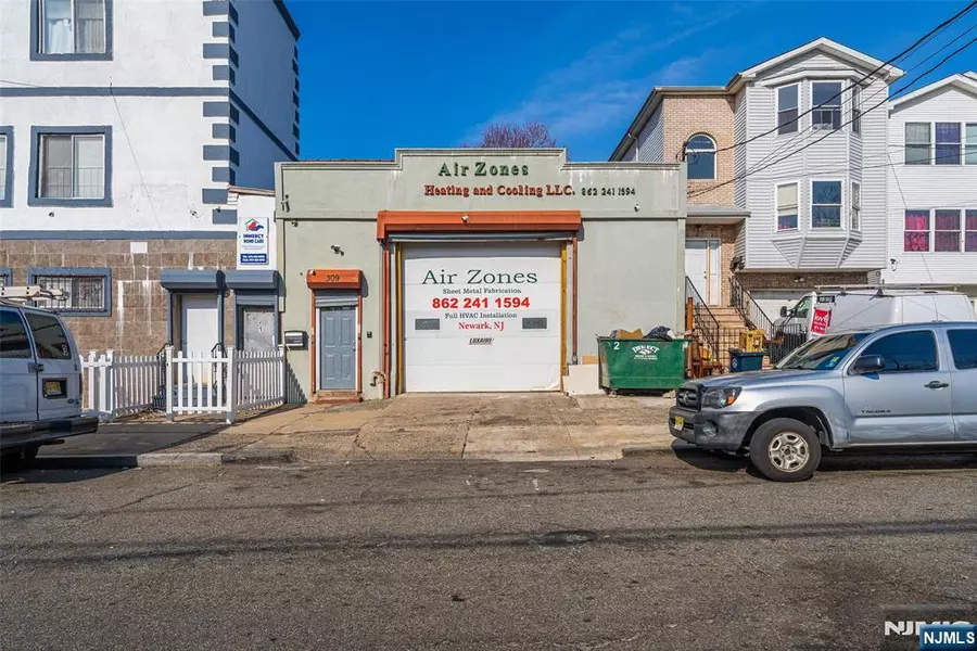 309 Fairmount AVE, Newark, NJ 07103