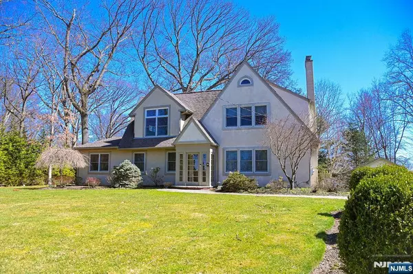 Montvale, NJ 07645,57 Hillcrest AVE