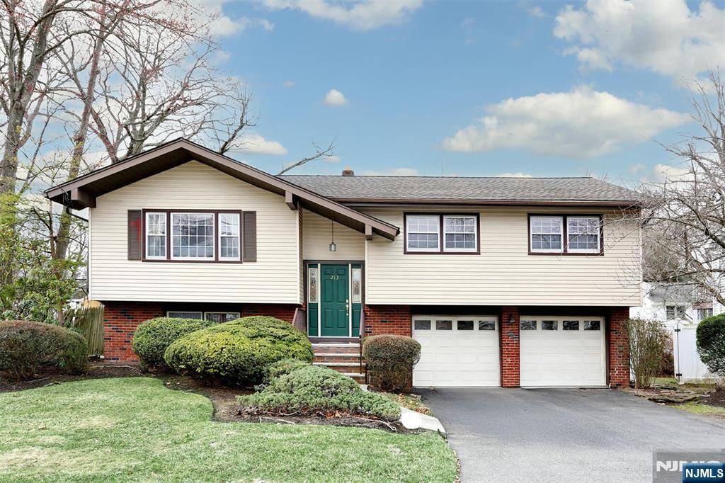 213 Lincoln BLVD, Emerson, NJ 07630