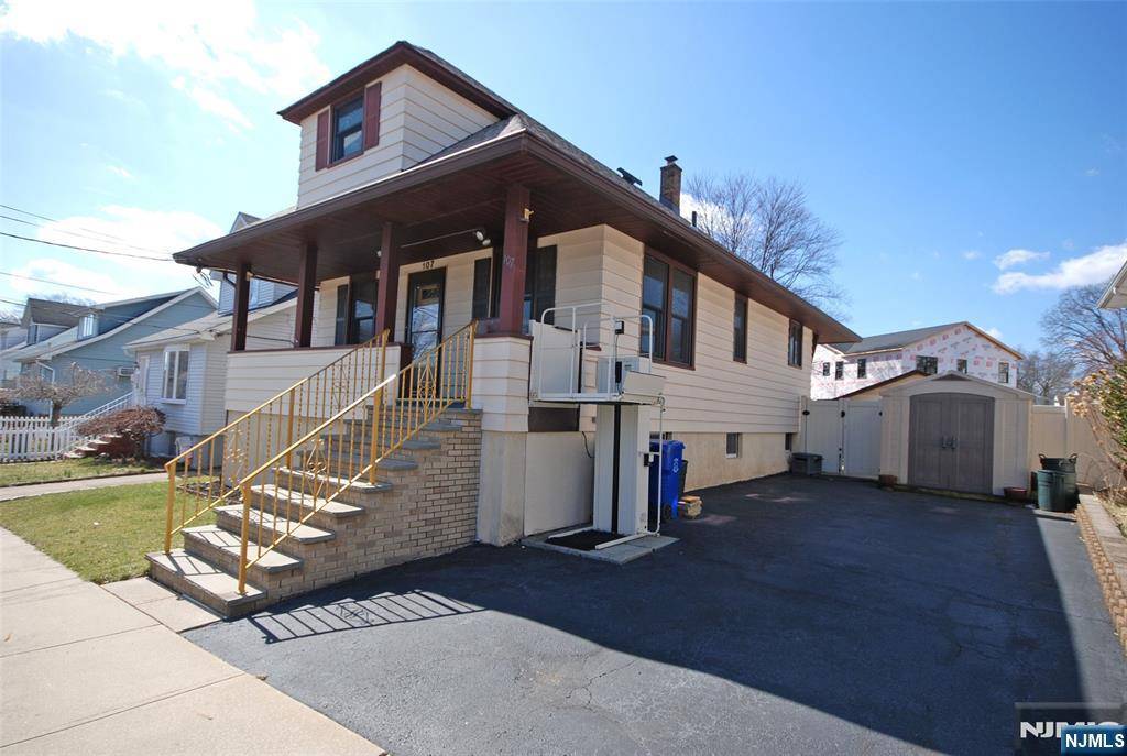 Totowa, NJ 07512,107 Hobart PL