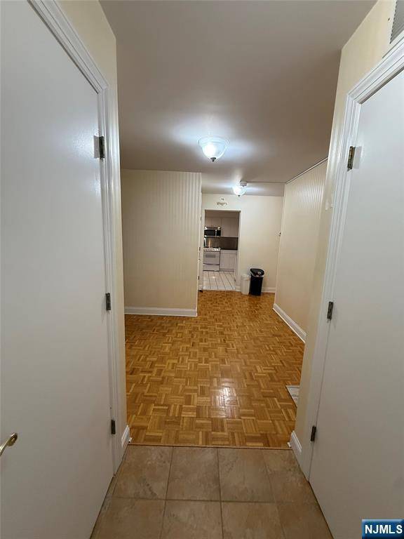 Englewood, NJ 07631,380 Broad #2G