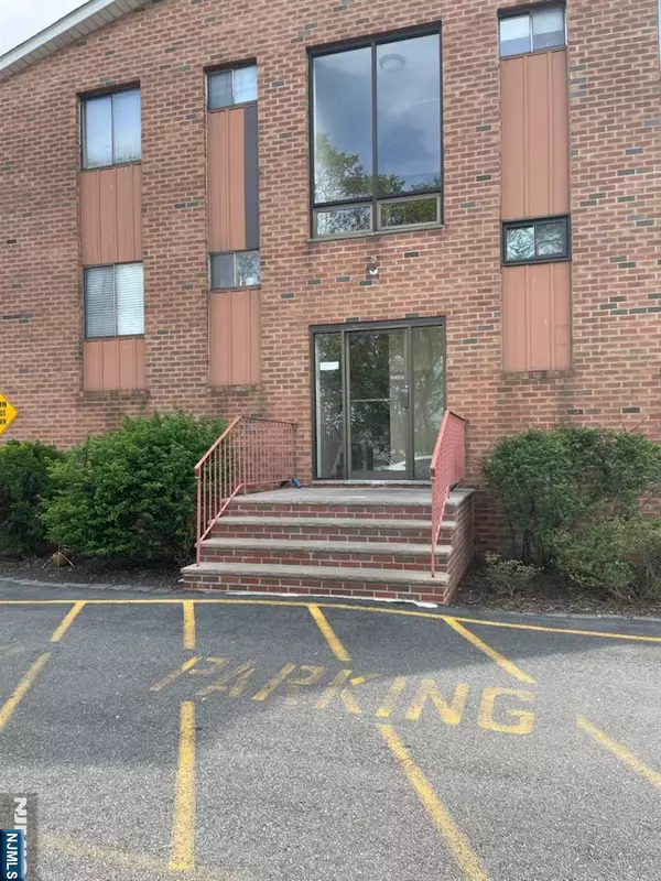 Bloomfield, NJ 07003,159 Franklin ST #27