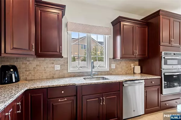 Hillsborough, NJ 08844,5 Mc Bride CT