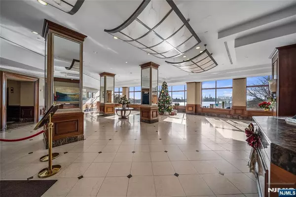 Fort Lee, NJ 07024,100 Old Palisade RD #1616